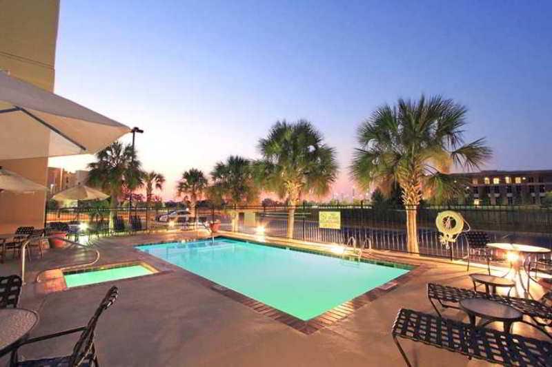 Hilton Garden Inn Baton Rouge Airport Bagian luar foto