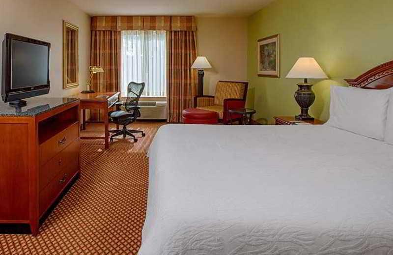 Hilton Garden Inn Baton Rouge Airport Bagian luar foto