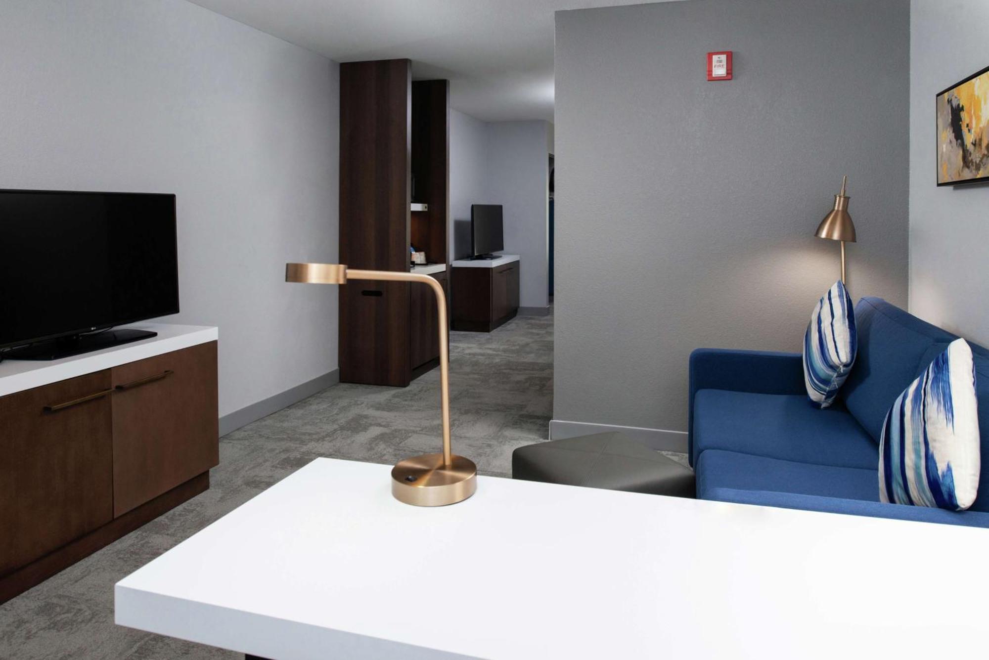 Hilton Garden Inn Baton Rouge Airport Bagian luar foto