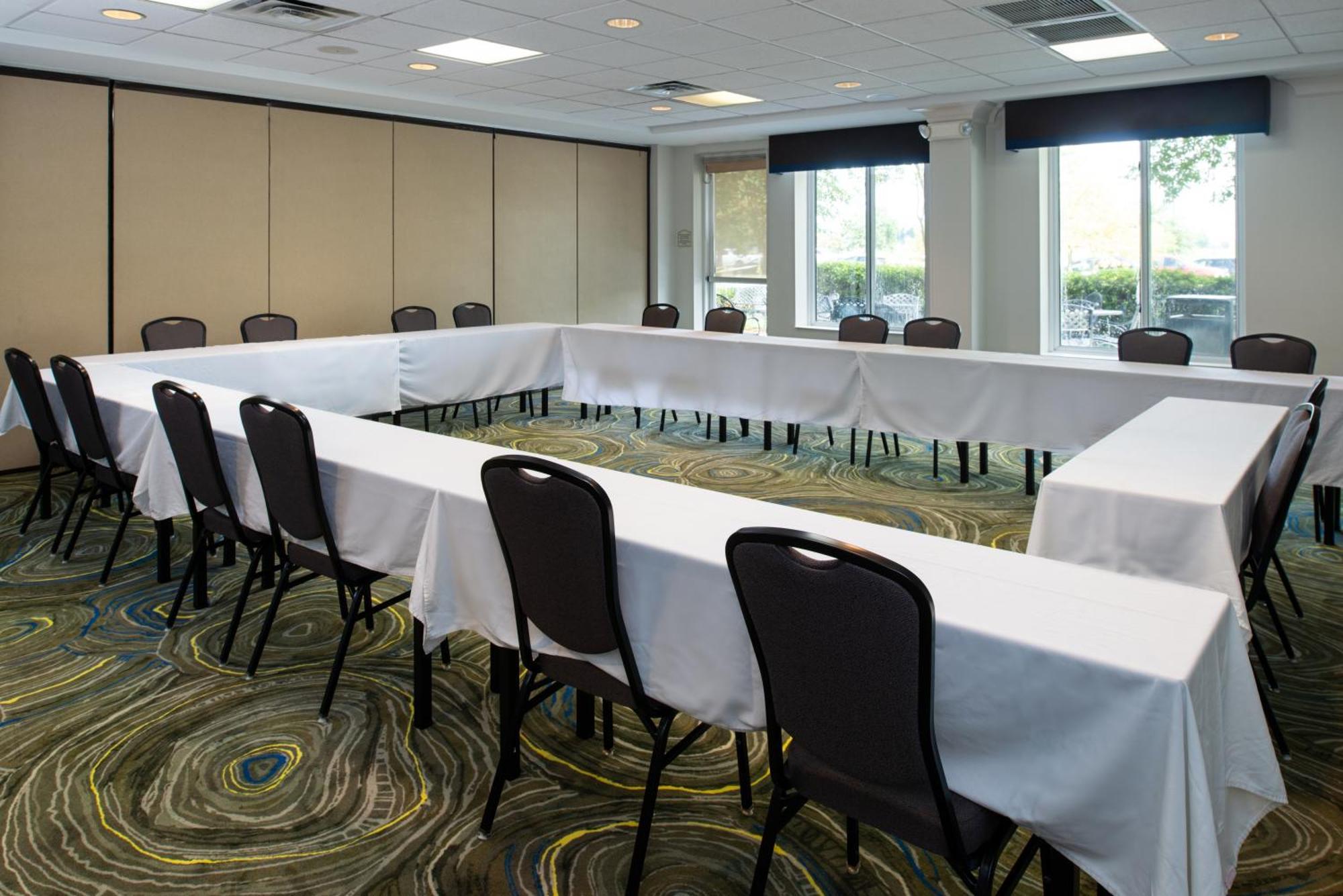 Hilton Garden Inn Baton Rouge Airport Bagian luar foto
