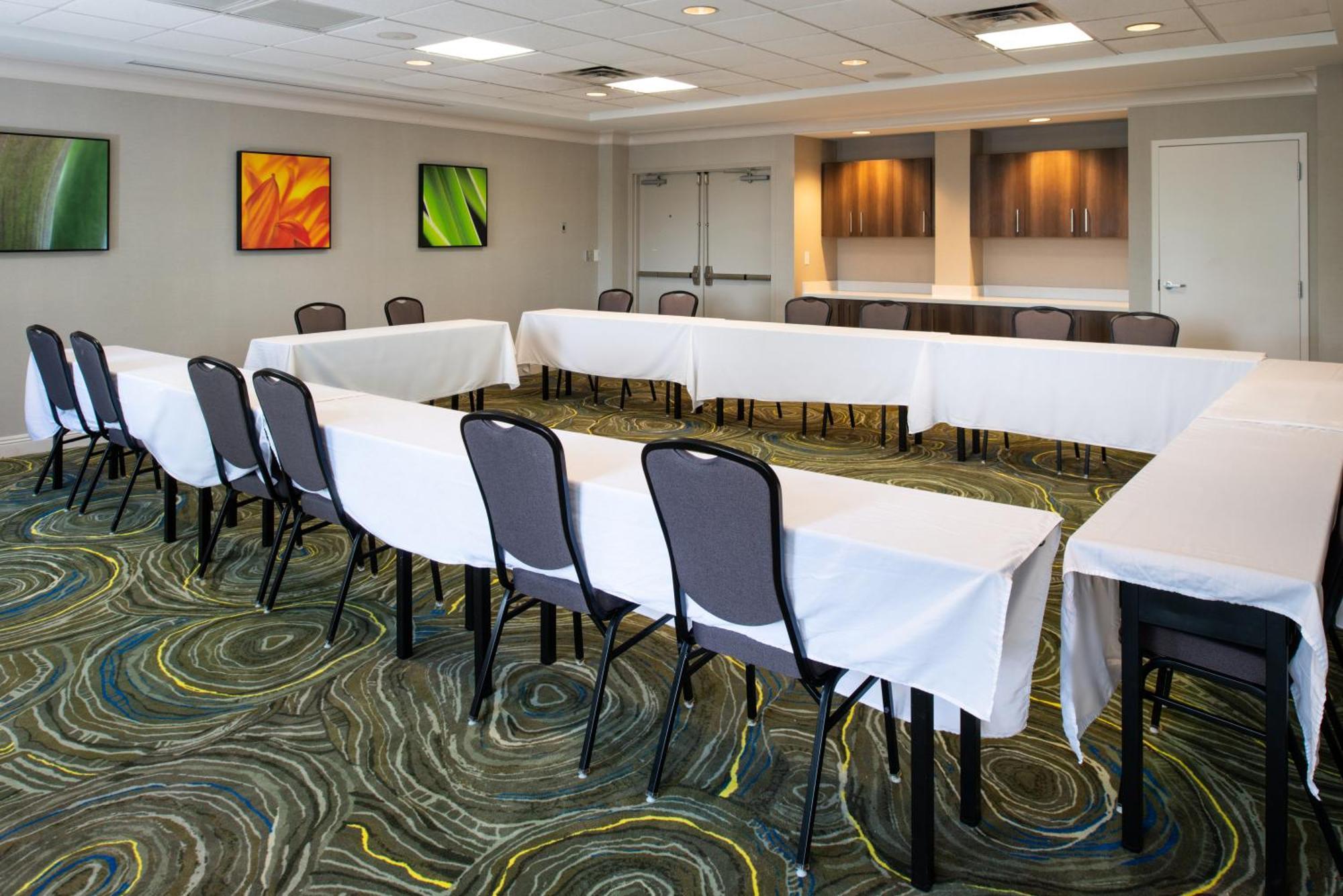 Hilton Garden Inn Baton Rouge Airport Bagian luar foto